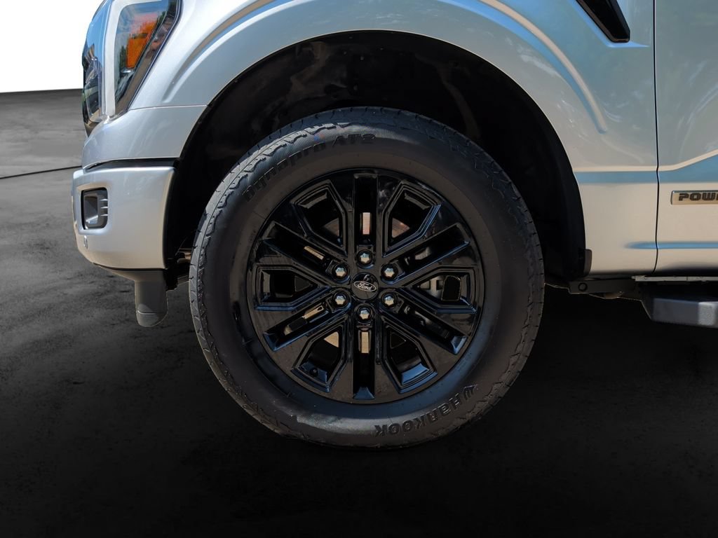 Used 2025 Ford F150 Lariat AWD/4WD image 9