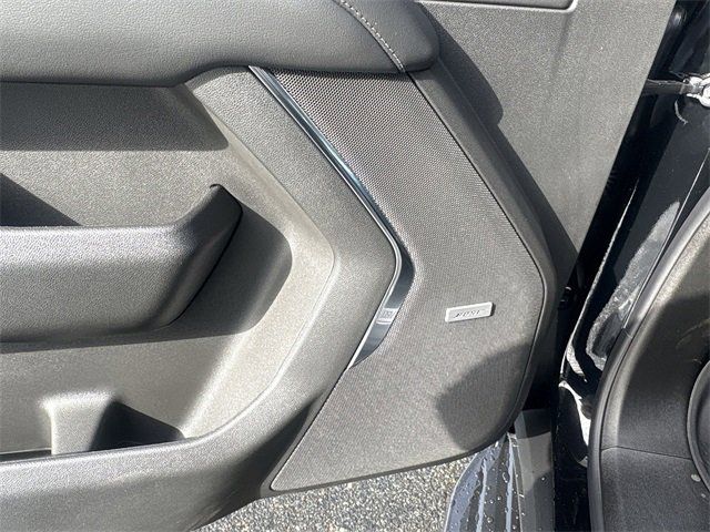New 2026 Chevrolet Suburban LT image 25