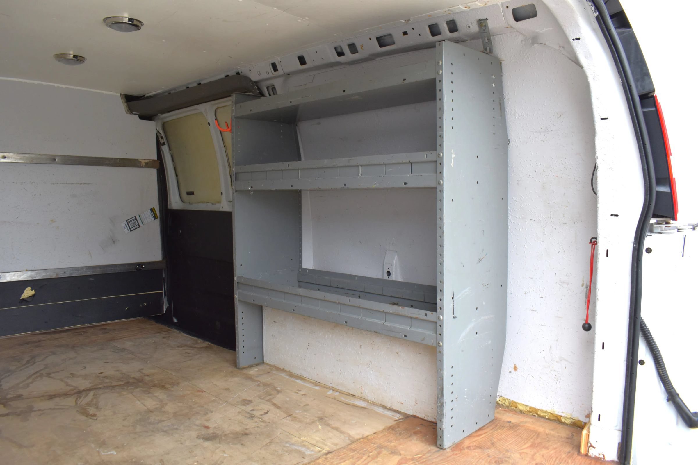 Used 2006 Chevrolet Express 3500 RWD image 46