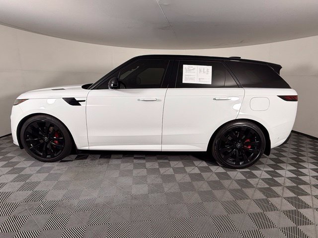 Used 2025 Land Rover Range Rover Sport Dynamic SE AWD/4WD image 3