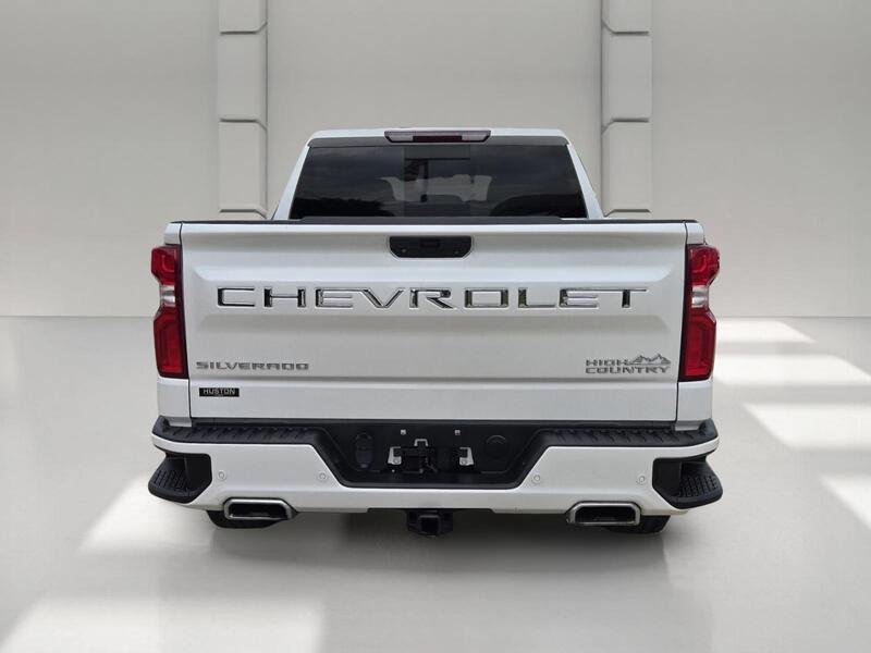 Used 2022 Chevrolet Silverado 1500 High Country w/ Z71 Off-Road Package AWD/4WD image 4