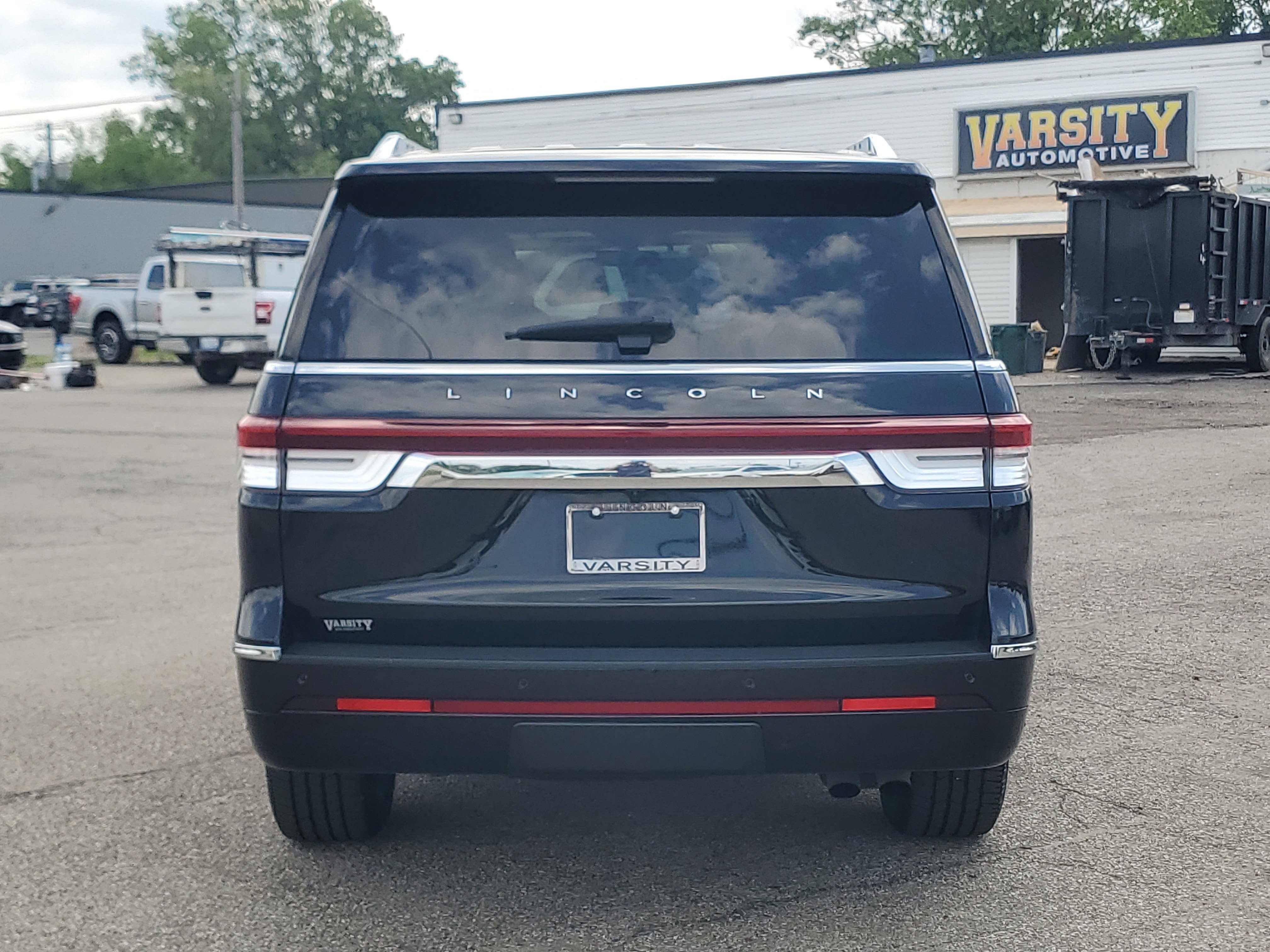Certified 2023 Lincoln Navigator Reserve AWD/4WD image 5