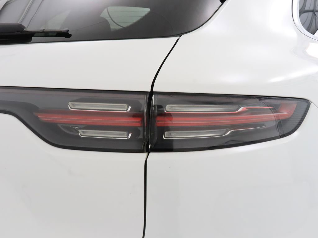 Used 2020 Porsche Cayenne AWD/4WD image 11
