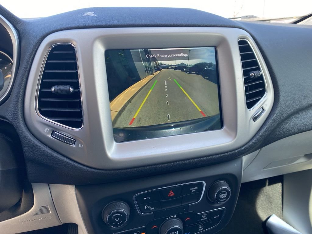 Used 2020 Jeep Compass Latitude w/ Popular Equipment Group image 16