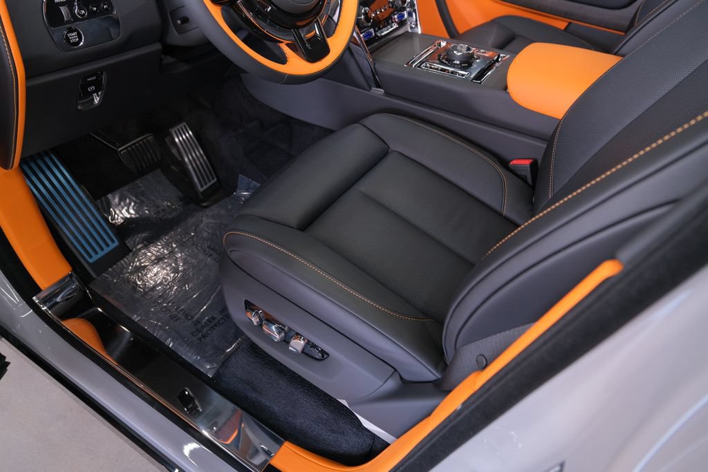 Used 2026 Rolls-Royce Cullinan AWD/4WD image 41