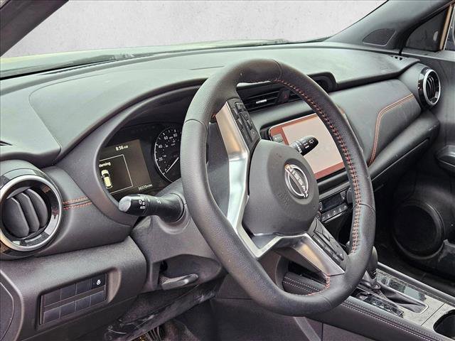 Used 2023 Nissan Kicks SR w/ SR Premium Package image 6