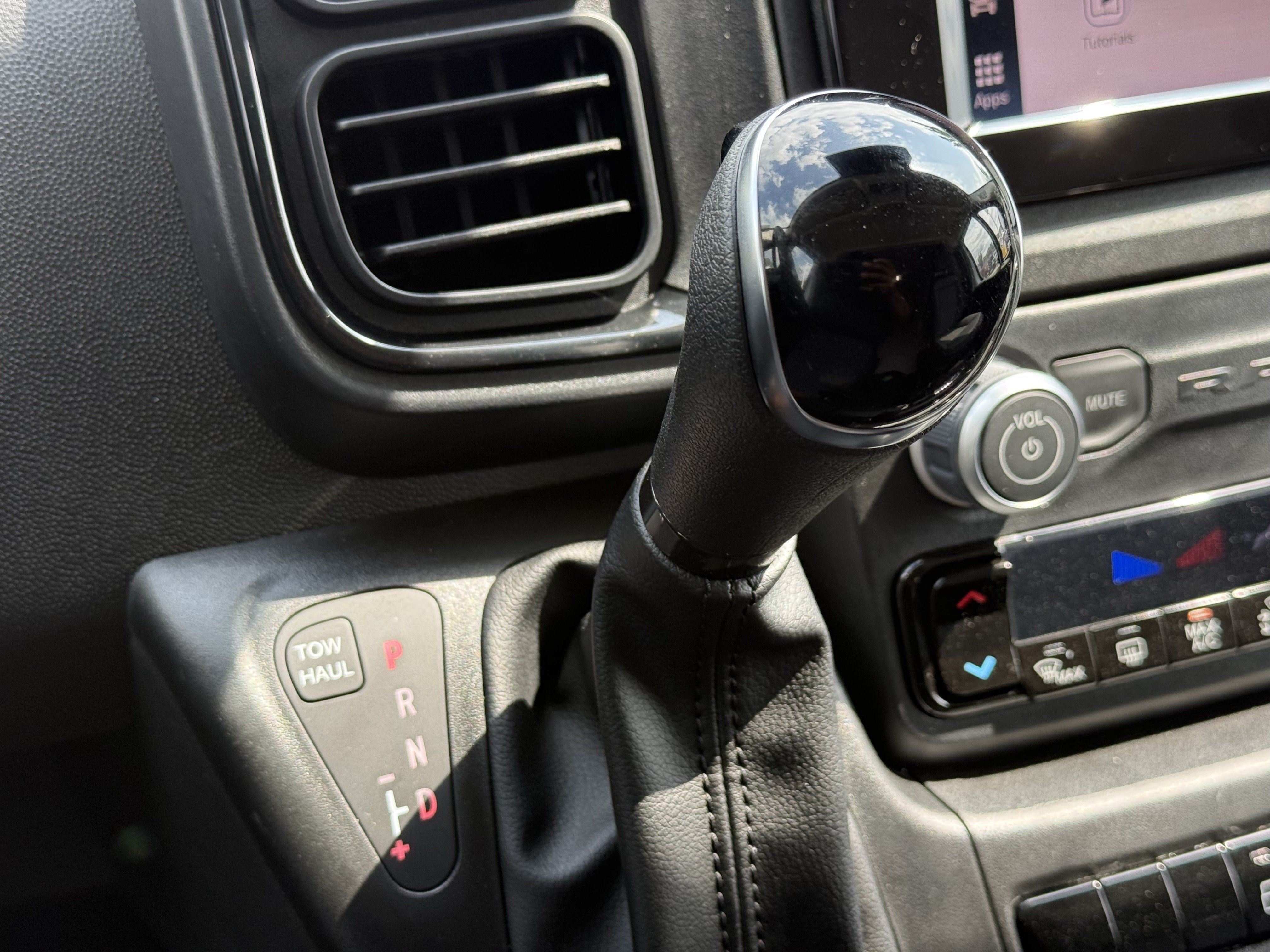 New 2026 RAM ProMaster 2500 w/ Convenience Group FWD image 23