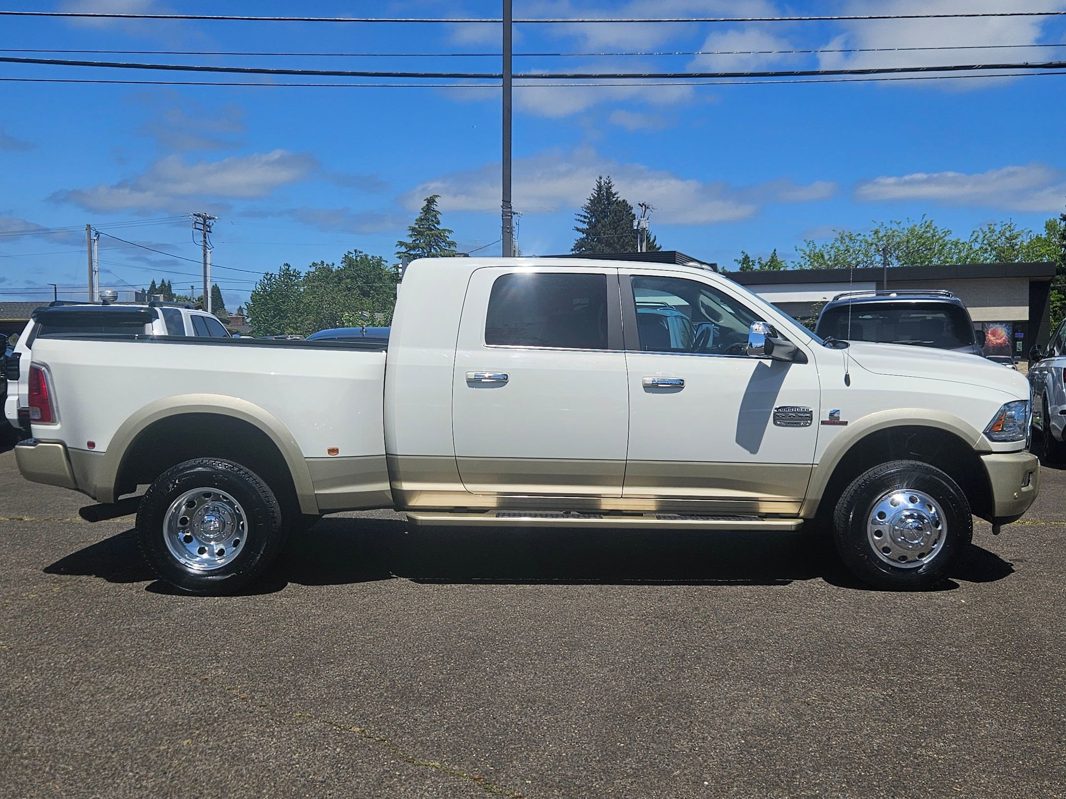 Used 2017 RAM 3500 Laramie Longhorn AWD/4WD image 6