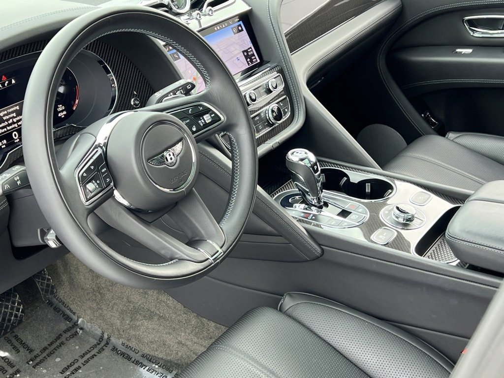 Used 2022 Bentley Bentayga V8 image 38