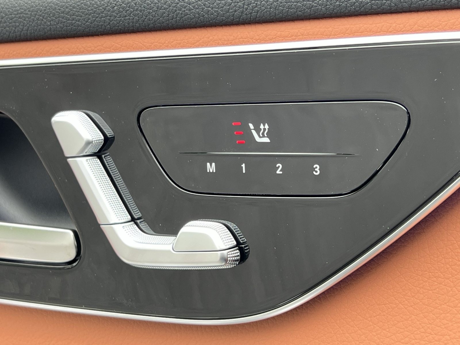 New 2026 Mercedes-Benz GLC 300 4MATIC image 40