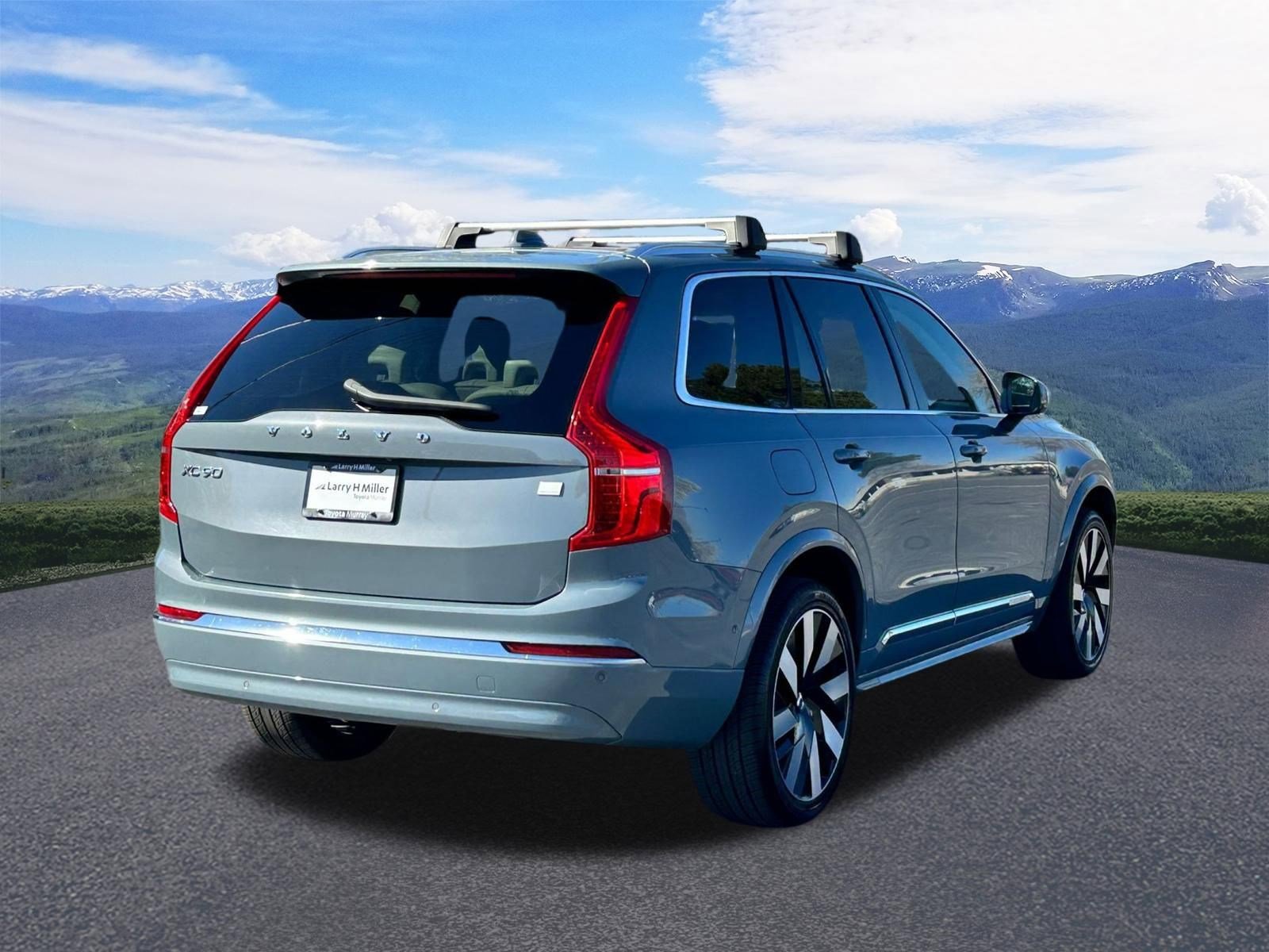 Used 2023 Volvo XC90 T8 Plus image 5