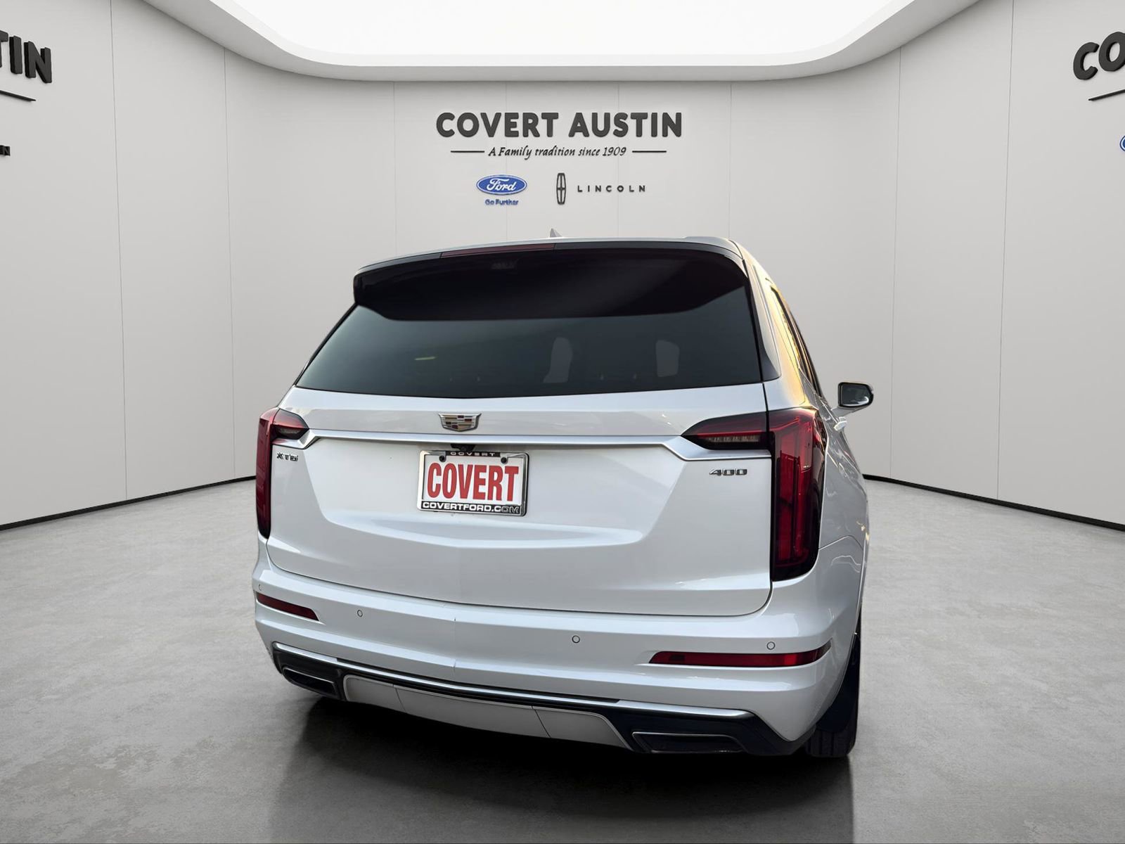 Used 2022 Cadillac XT6 Premium Luxury w/ Platinum Package image 4