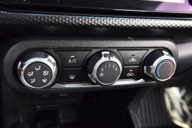 Used 2024 Nissan Kicks SV image 13