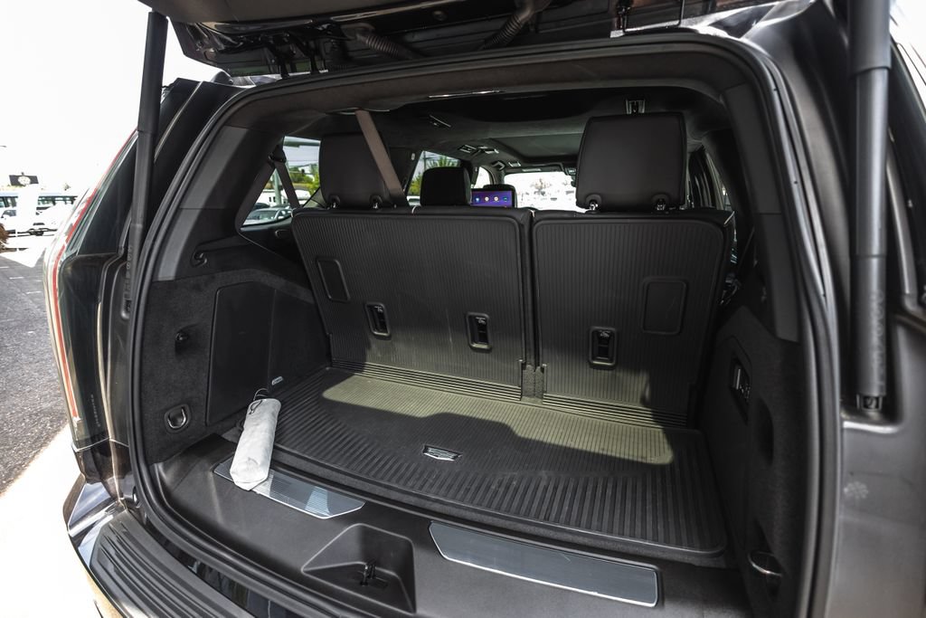 Used 2025 Cadillac Escalade Sport Platinum w/ LPO, Floor Liner Package AWD/4WD image 34