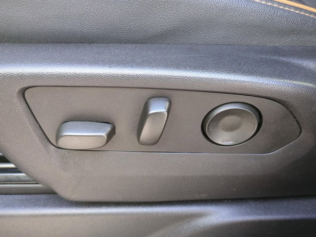 Used 2024 GMC Yukon AT4 w/ Max Trailering Package image 18