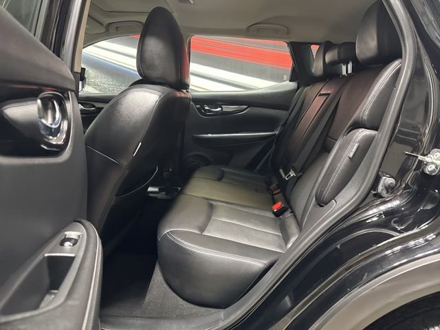 Used 2021 Nissan Rogue Sport SL w/ Premium Package image 16