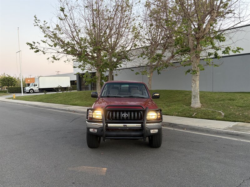 Used 2002 Toyota Tacoma PreRunner RWD image 3