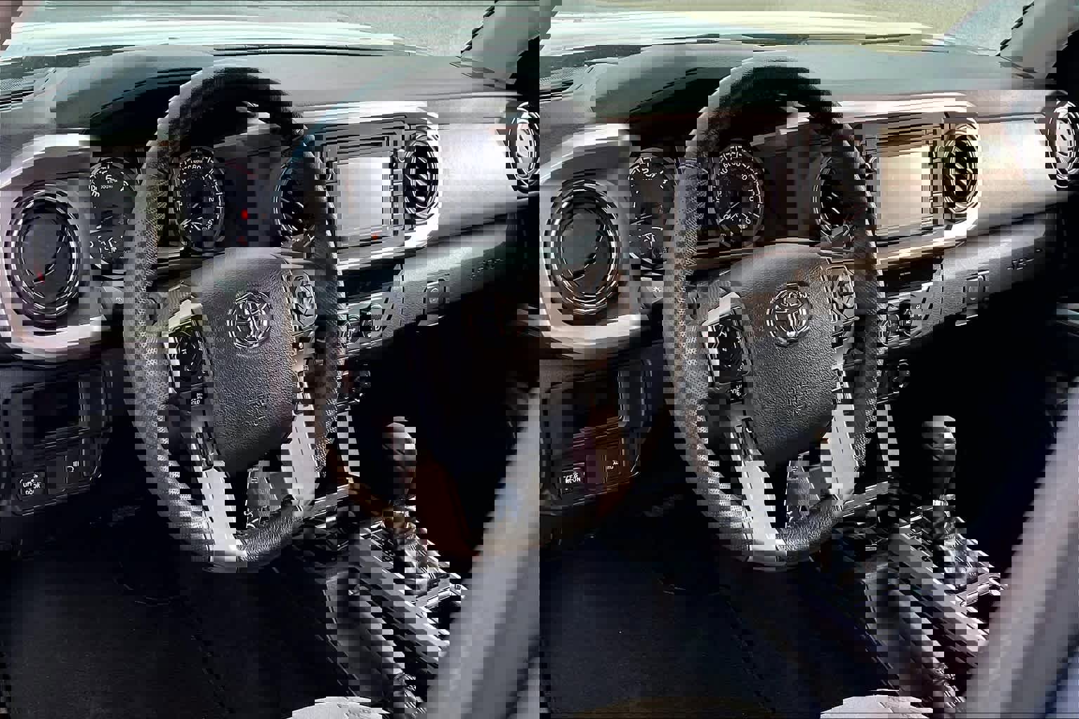 Used 2019 Toyota Tacoma SR5 image 16