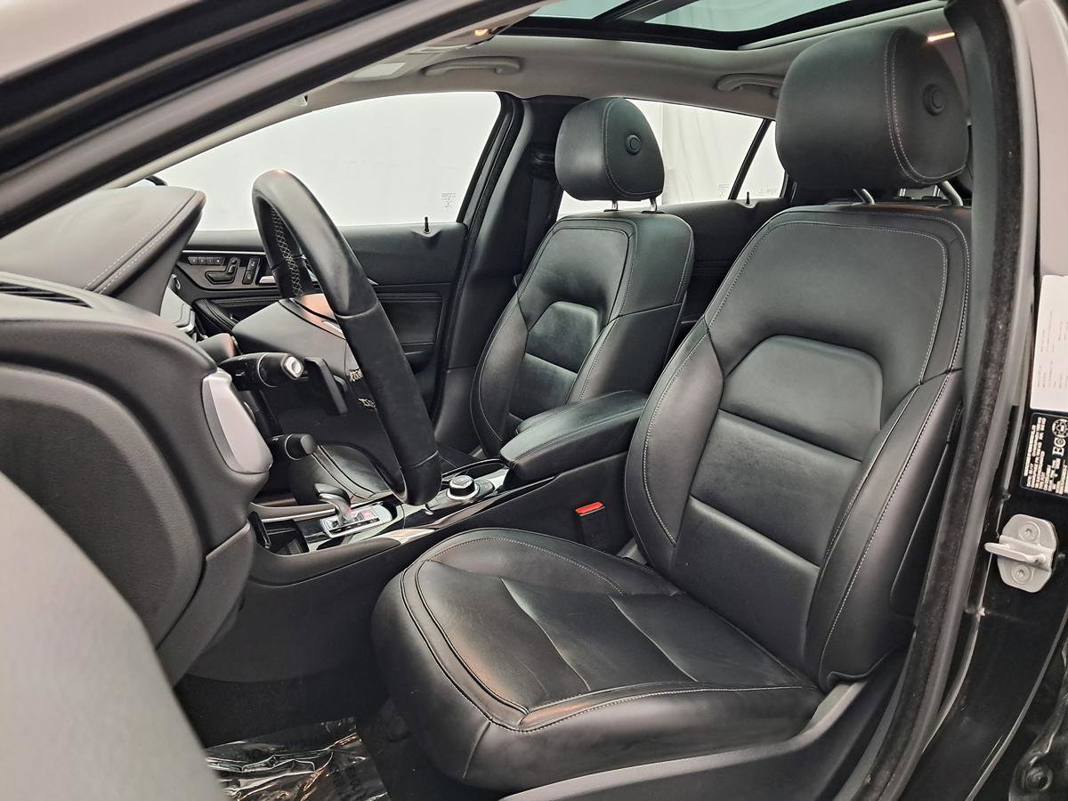 Used 2018 INFINITI QX30 AWD image 9