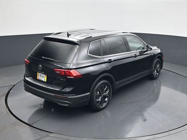 Used 2022 Volkswagen Tiguan SE AWD/4WD image 17
