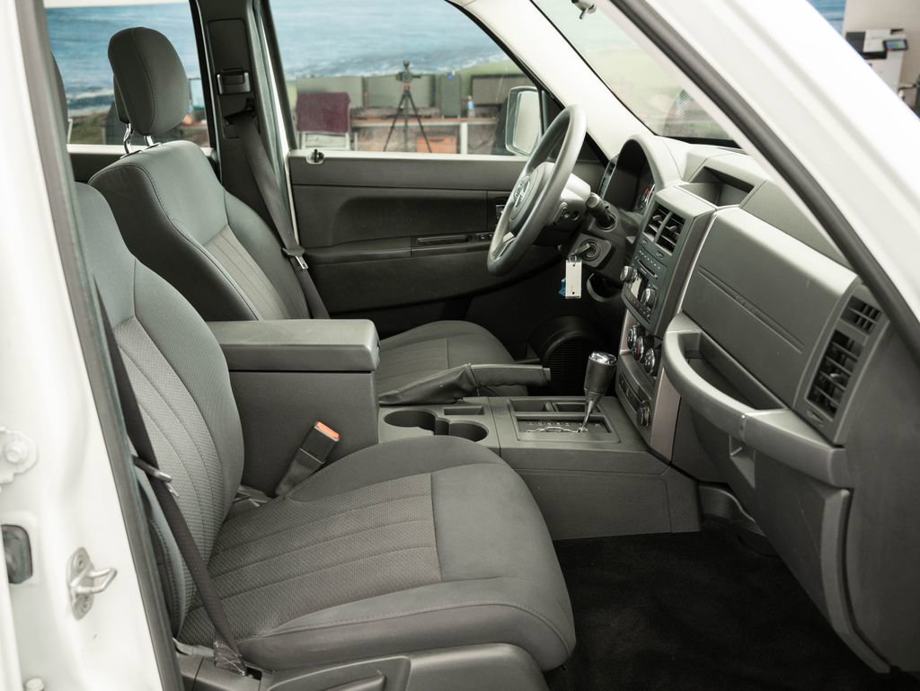 Used 2012 Jeep Liberty Sport RWD image 22