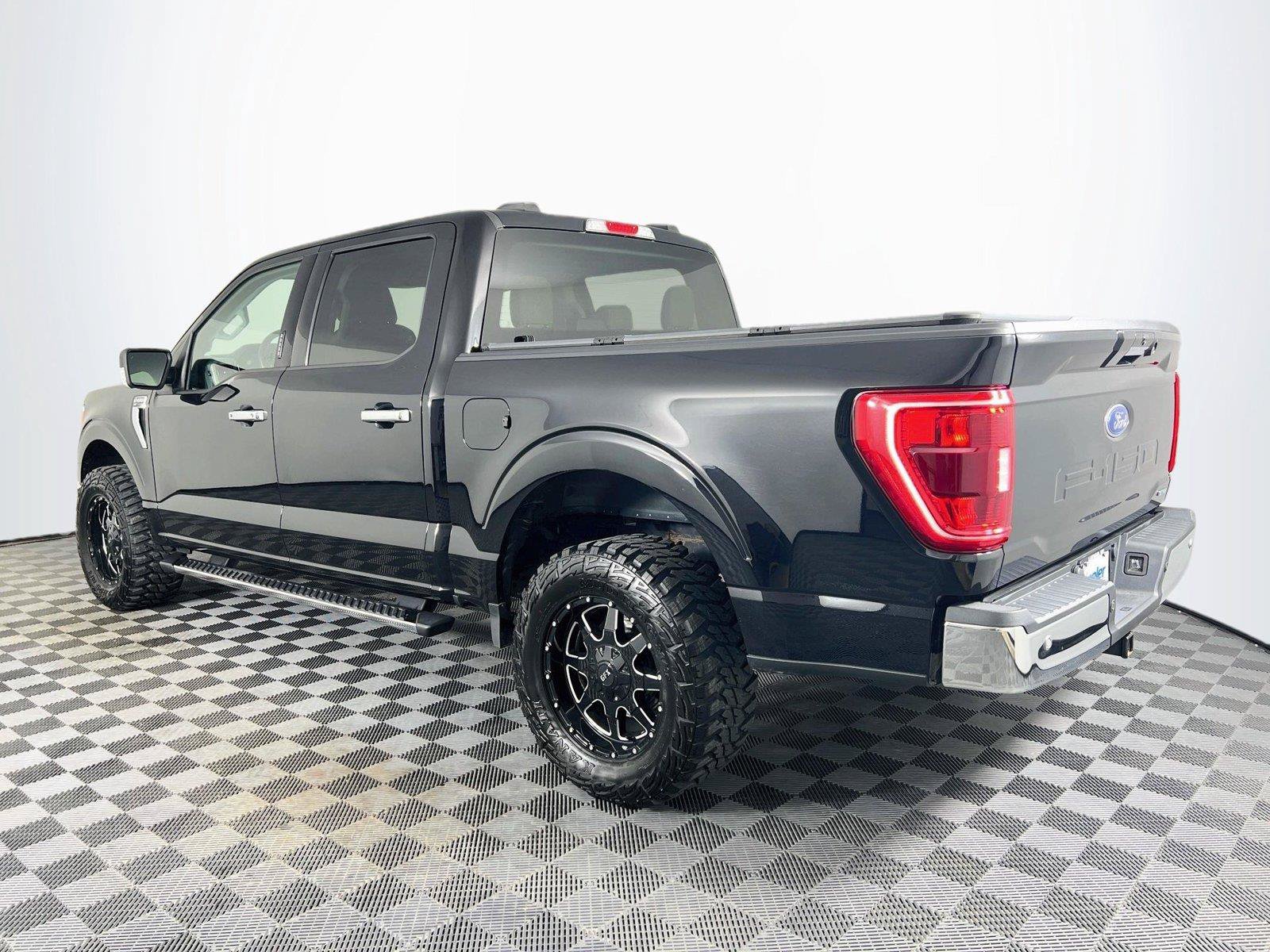 Used 2021 Ford F150 XLT w/ Equipment Group 302A High AWD/4WD image 4