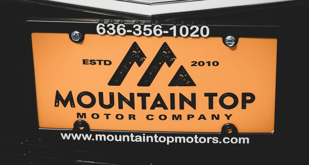 Used 2018 Cadillac Escalade ESV 4WD image 23