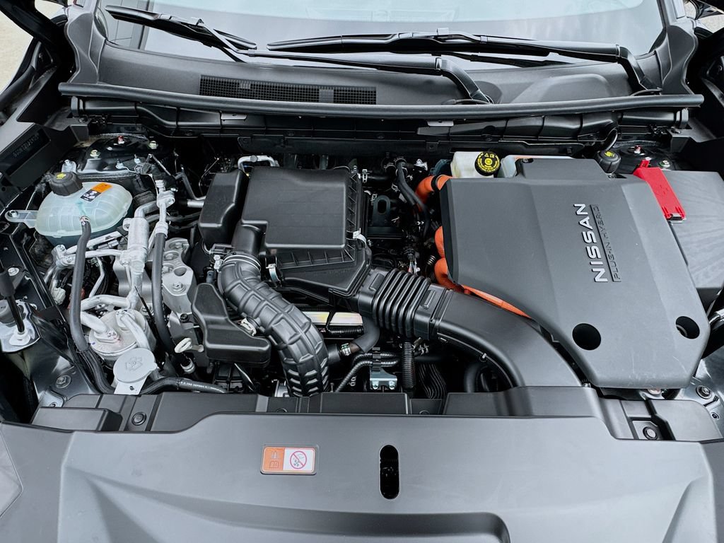 New 2026 Nissan Rogue SL AWD/4WD image 2