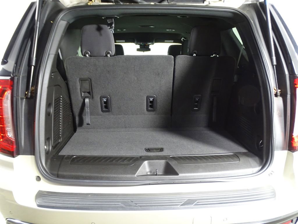 Used 2023 GMC Yukon SLE image 16