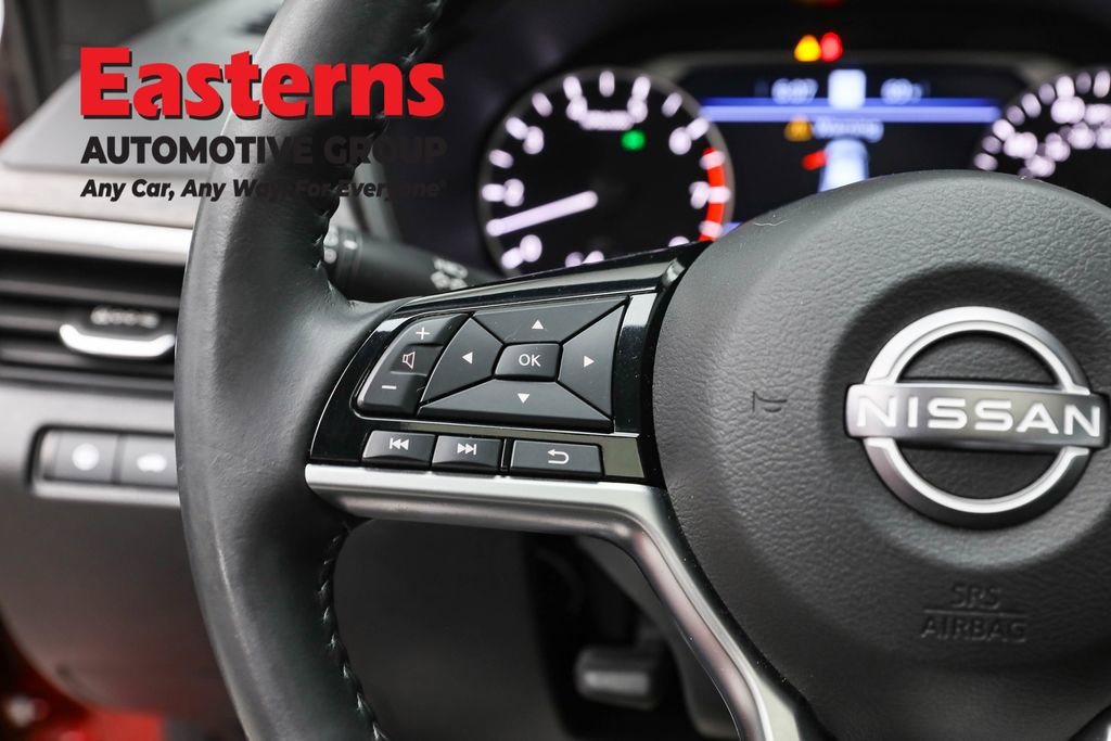 Used 2023 Nissan Altima 2.5 SV w/ SV Premium Package image 15