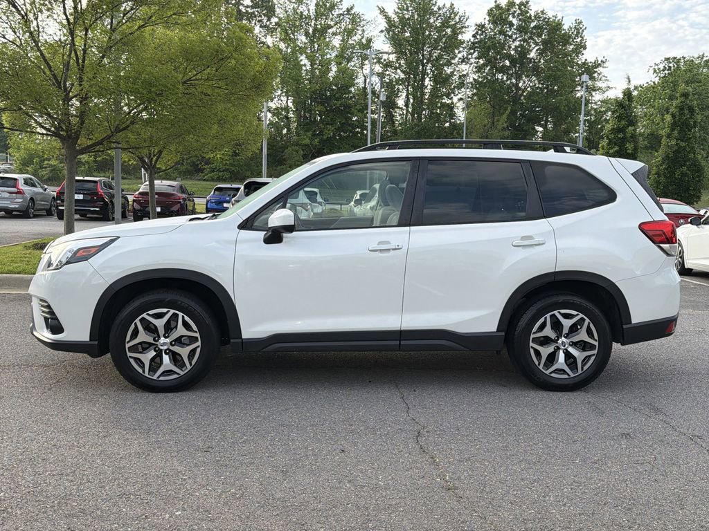 Used 2023 Subaru Forester Premium AWD/4WD image 6