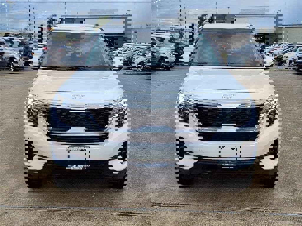 Used 2023 Kia Seltos S w/ Navigation Package image 7