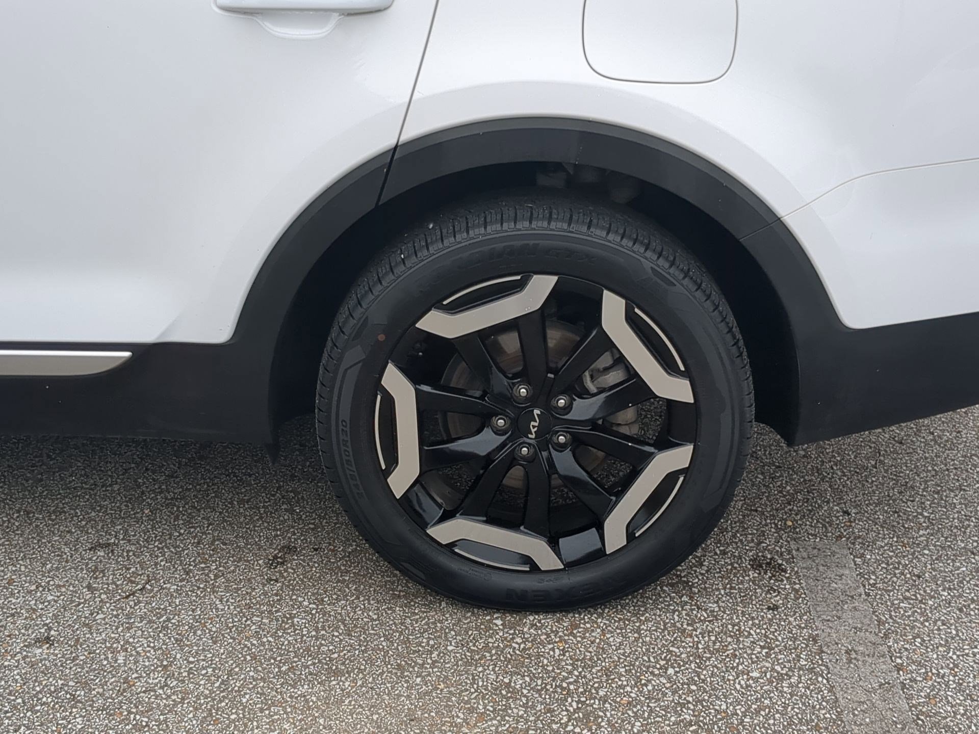 Certified 2023 Kia Telluride S w/ S Sunroof Package AWD/4WD image 10