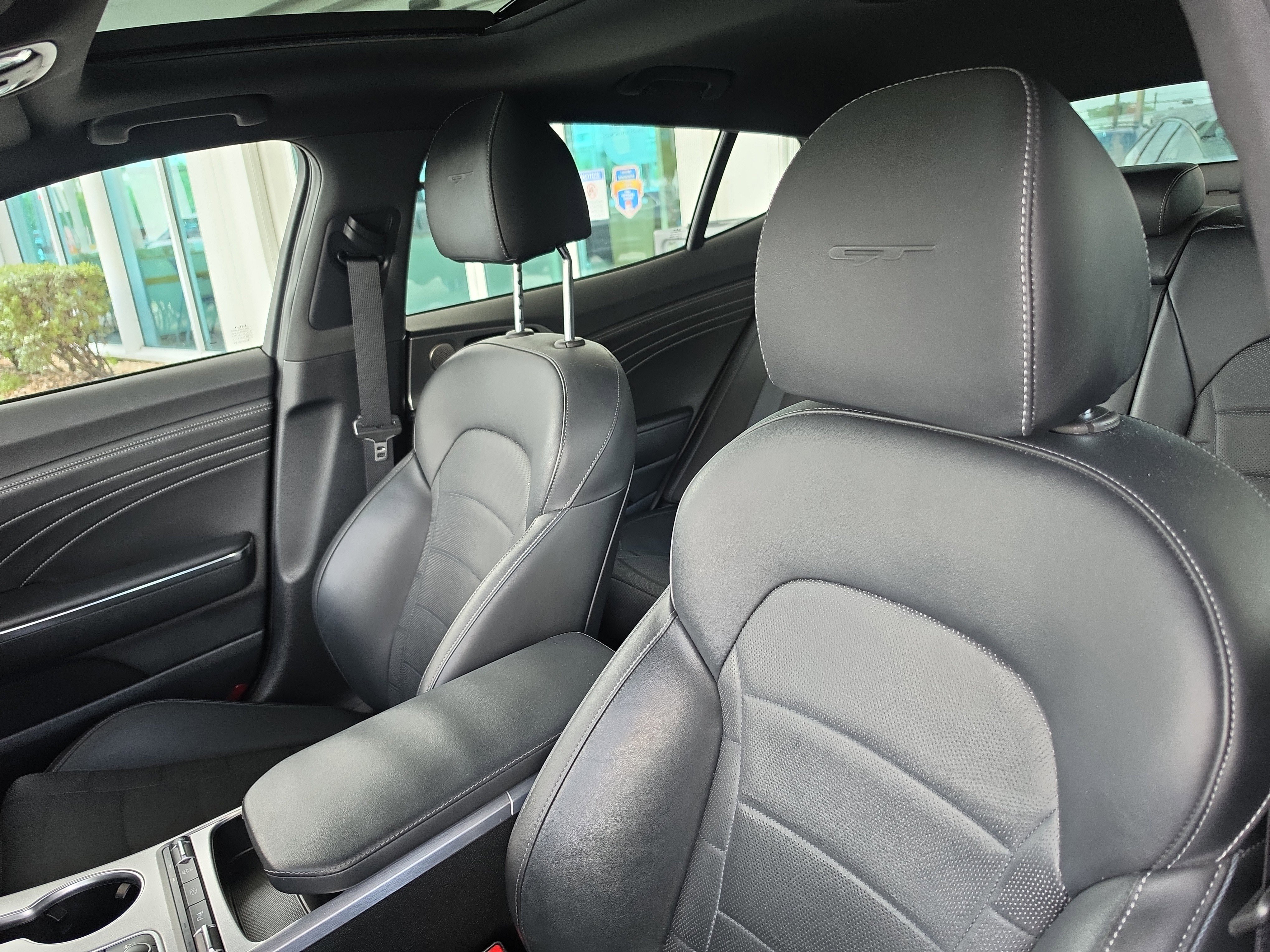 Used 2022 Kia Stinger GT2 image 18