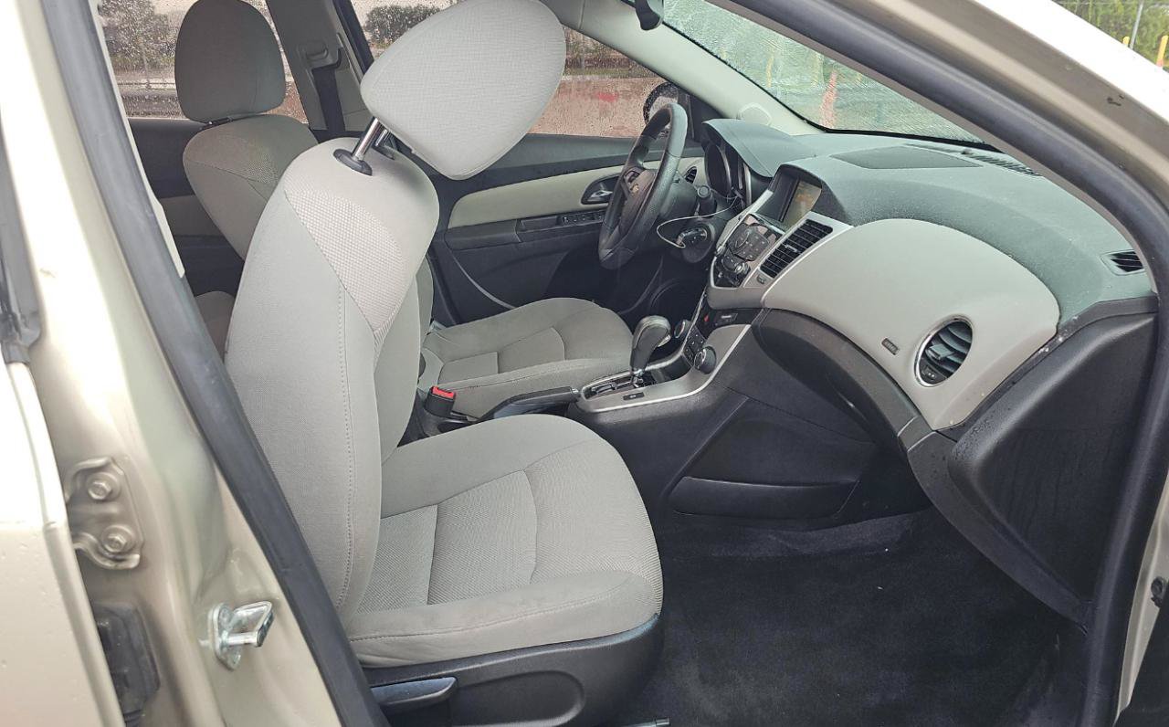 Used 2015 Chevrolet Cruze LT FWD image 7