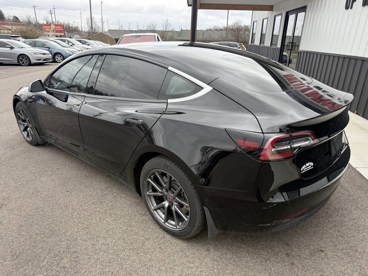 Used 2019 Tesla Model 3 Standard Range Plus image 11