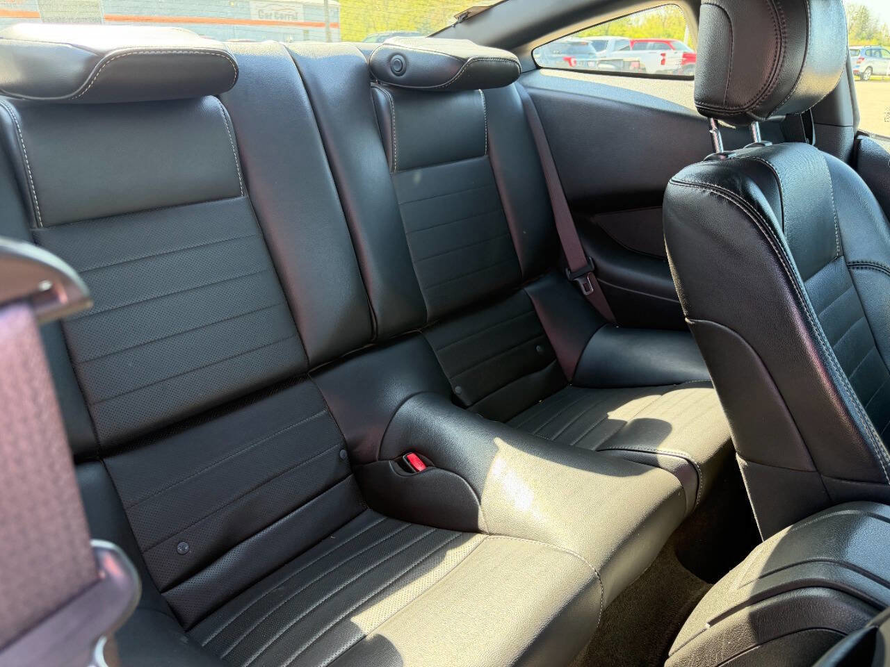 Used 2013 Ford Mustang GT Premium w/ Security Pkg RWD image 14