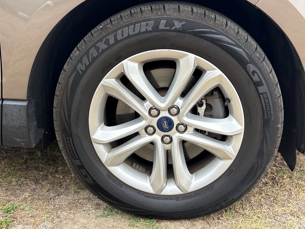 Used 2019 Ford Edge SEL w/ Equipment Group 201A AWD/4WD image 11