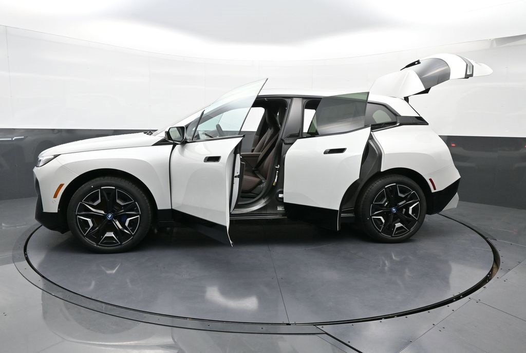 New 2025 BMW iX xDrive50 image 42