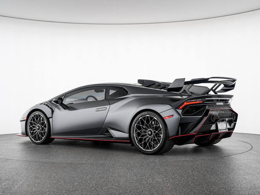 Used 2023 Lamborghini Huracan STO RWD image 3