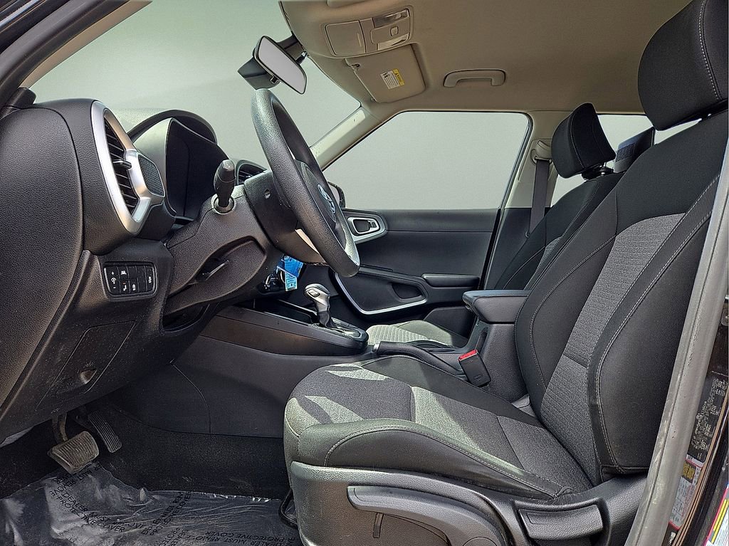Used 2020 Kia Soul S FWD image 22