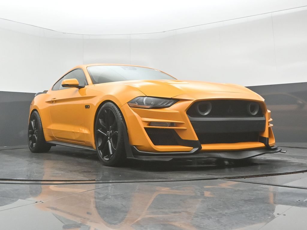 Used 2018 Ford Mustang GT Premium w/ Equipment Group 401A RWD image 25