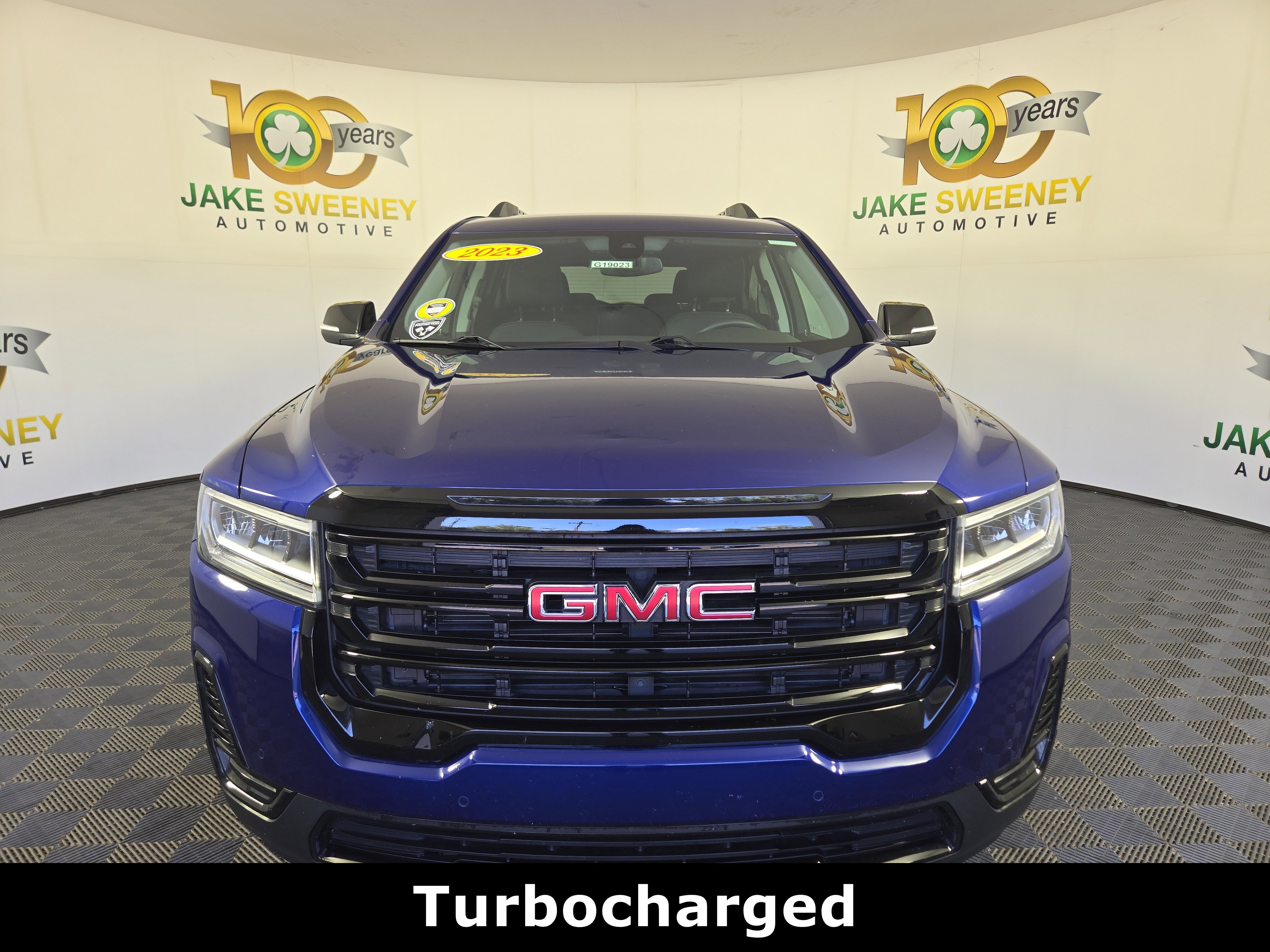 Certified 2023 GMC Acadia SLE w/ Elevation Edition image 2