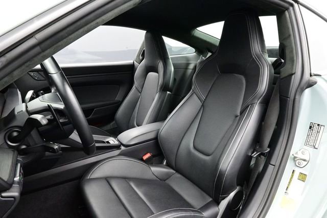 Certified 2025 Porsche 911 Carrera GTS RWD image 5