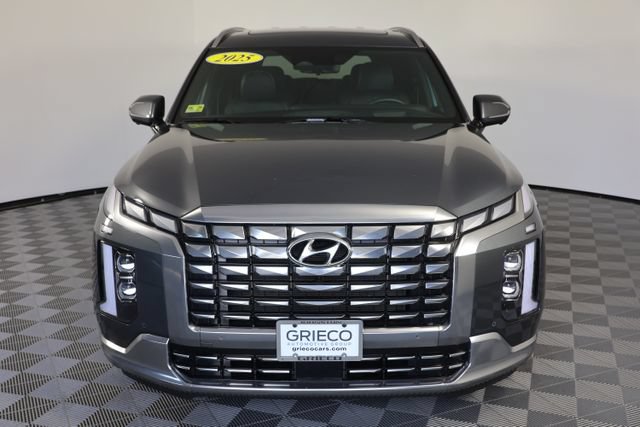 Used 2025 Hyundai Palisade Calligraphy AWD/4WD image 3