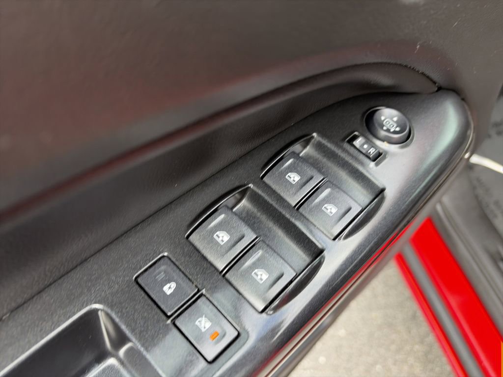 Used 2015 GMC Canyon SLE RWD image 19
