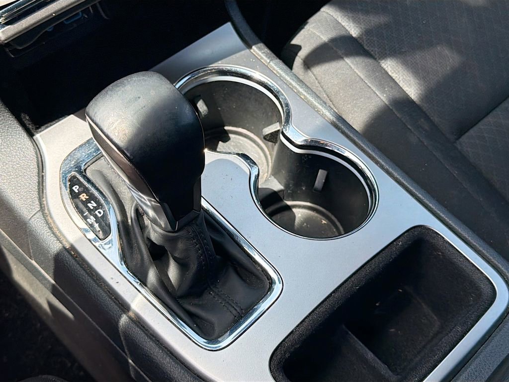 Used 2018 Jeep Grand Cherokee Laredo AWD/4WD image 26