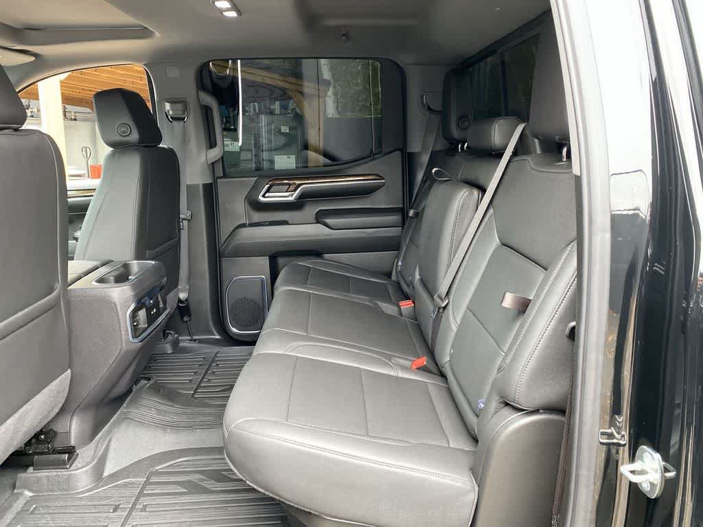 Used 2024 GMC Sierra 1500 Elevation w/ Elevation Premium Package AWD/4WD image 16