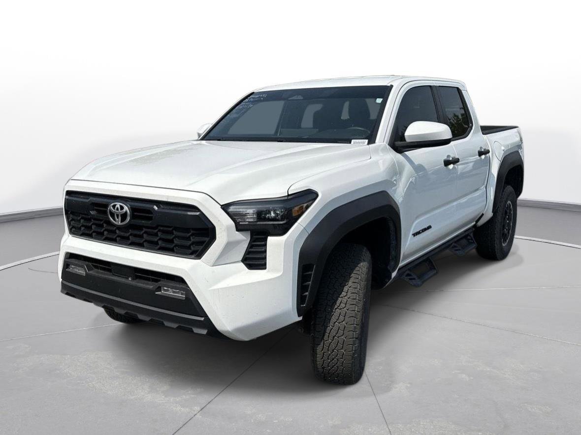 Certified 2025 Toyota Tacoma TRD Off-Road AWD/4WD image 2