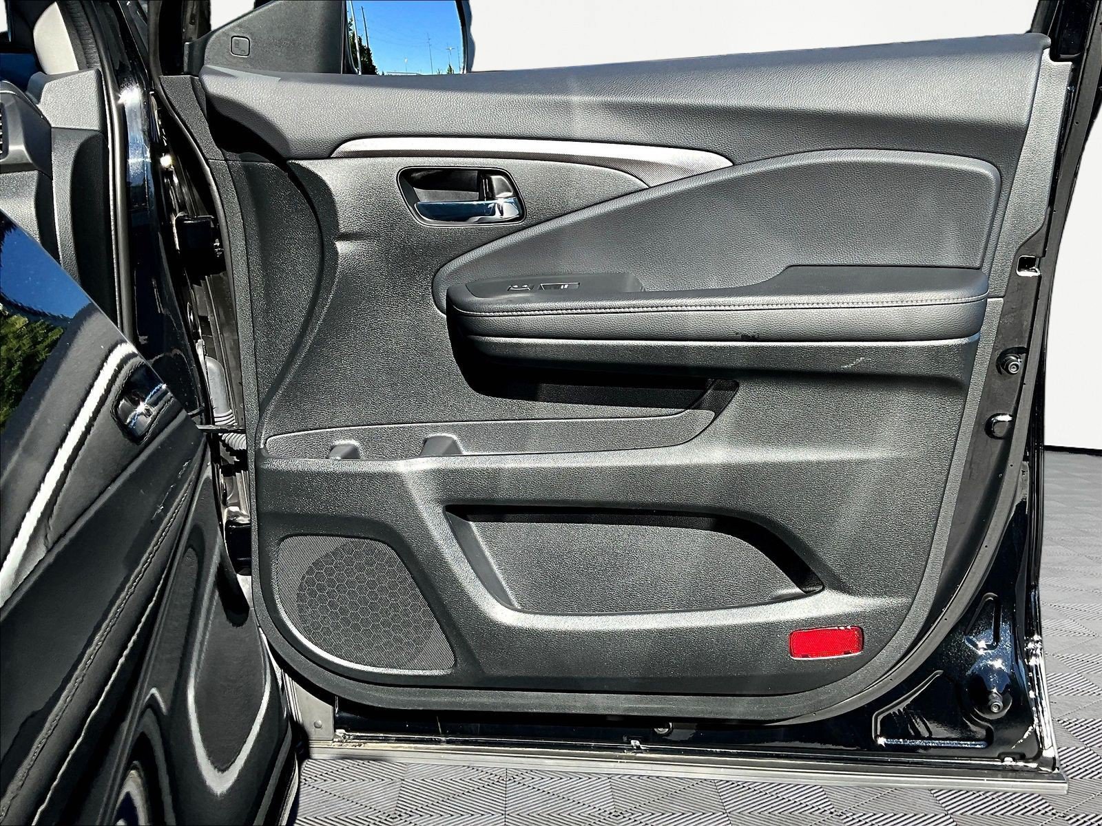 Used 2023 Honda Ridgeline RTL image 29